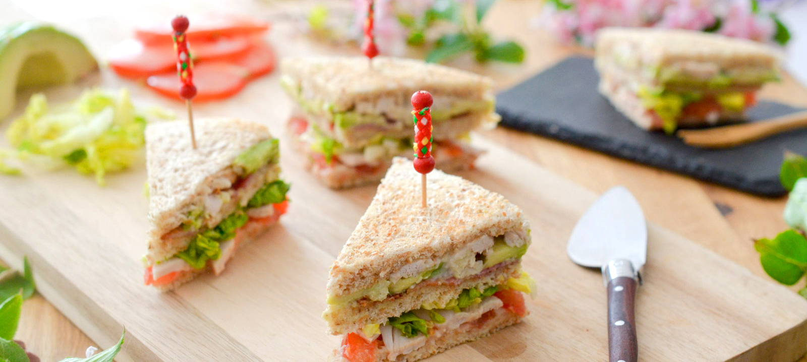 Club sandwich poulet avocat Recettes Coeur de pom'